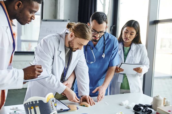 Formation intensive pour les professionnels de la santé : Un parcours complet