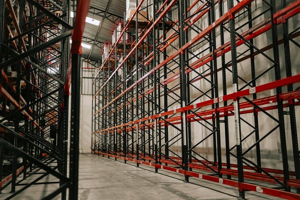Débloquez le potentiel de votre espace avec un rack d'occasion